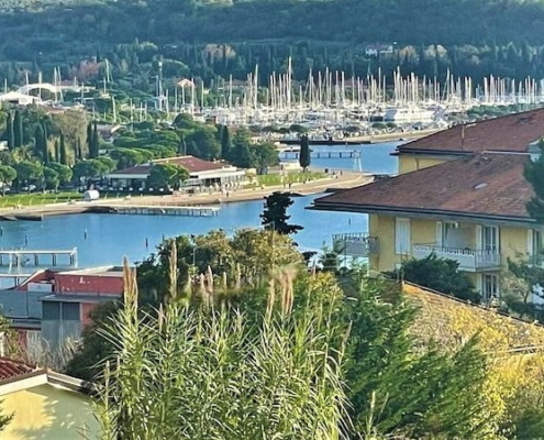 Veliko zazidljivo zemljišče v središču Portoroža