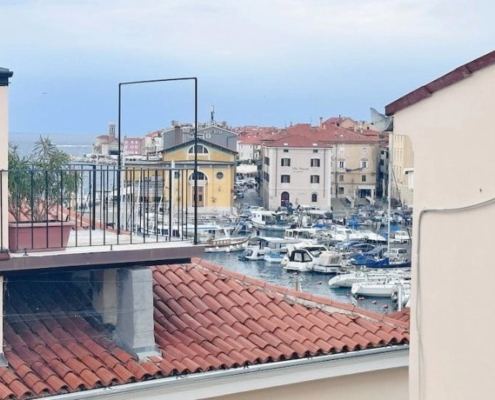3-комнатная квартира с видом на море в центре Пирана