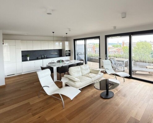 3-room apartment with a terrace, sauna, and potential in Ljubljana