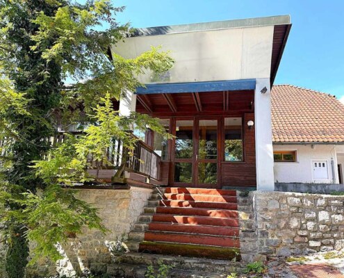 Turistični kompleks z restavracijo in apartmaji v bližini Ljubljane