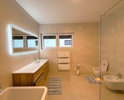 Современный дом с двумя террасами в Подграде, Любляна