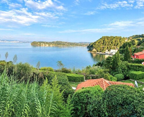 Seafront House with Sea Views in Fiesa, Piran