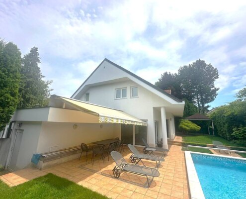 House with Swimming Pool in Podutik, Ljubljana