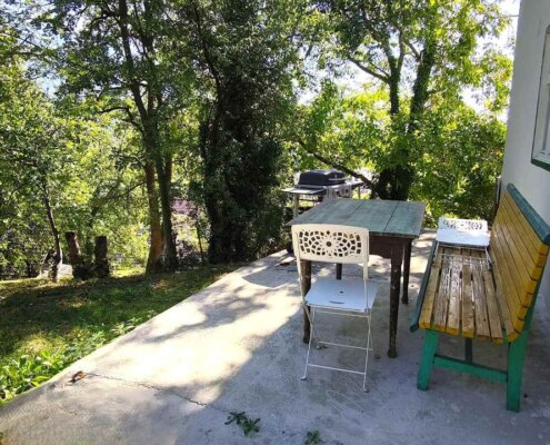 Zgodovinsko alpsko posestvo v bližini Blejskega jezera