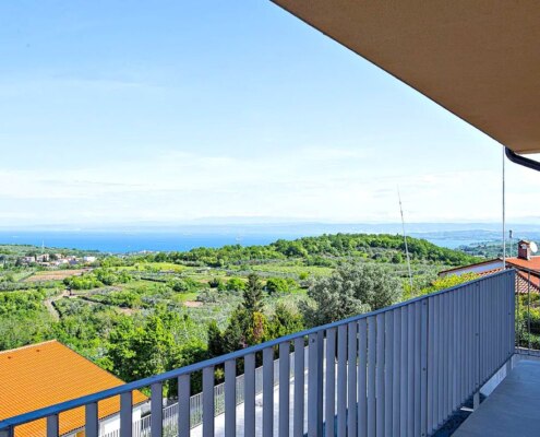 New apartments with sea views in Malija