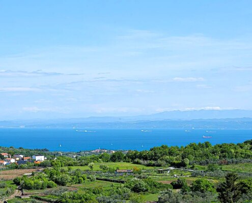 New apartments with sea views in Malija