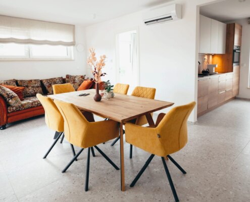 Investicijska nepremičnina s 4 apartmaji in bazenom v bližini Sežane