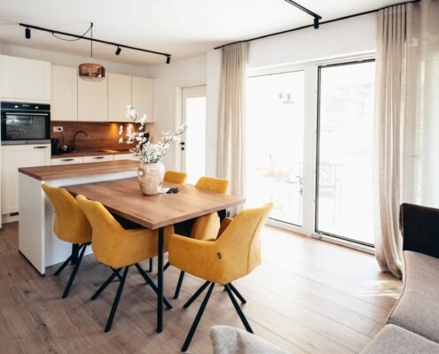Investicijska nepremičnina s 4 apartmaji in bazenom v bližini Sežane