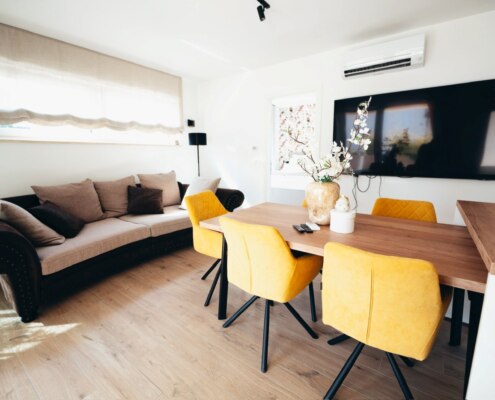 Investicijska nepremičnina s 4 apartmaji in bazenom v bližini Sežane
